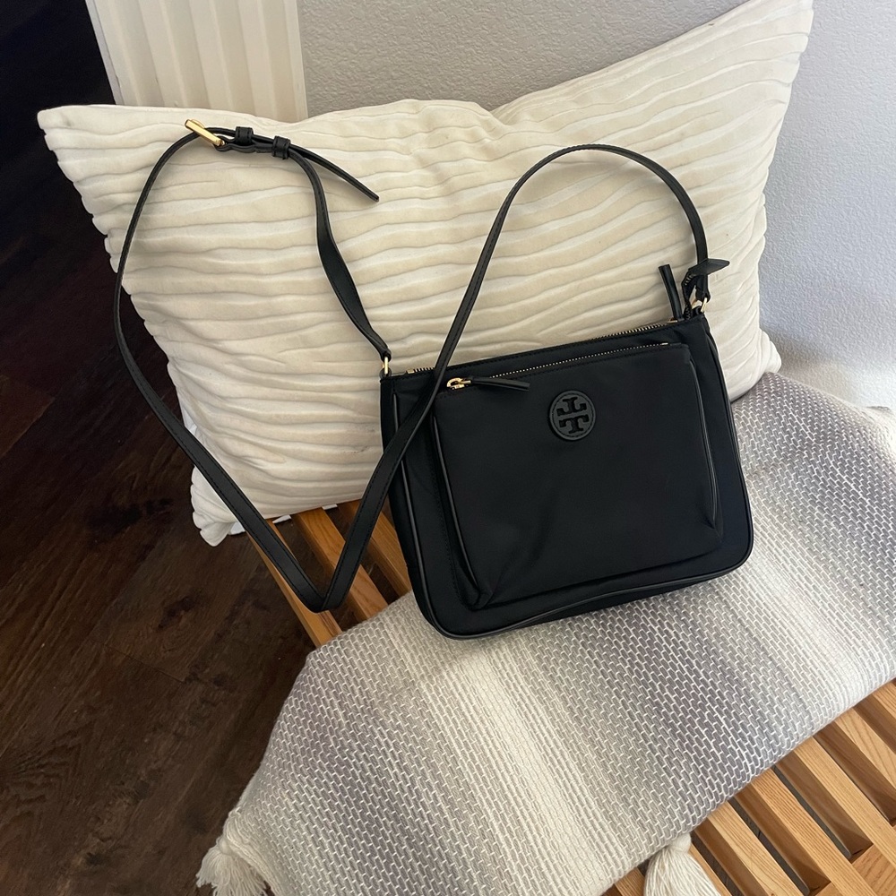 Tory Burch Swingpack Crossbody - Black